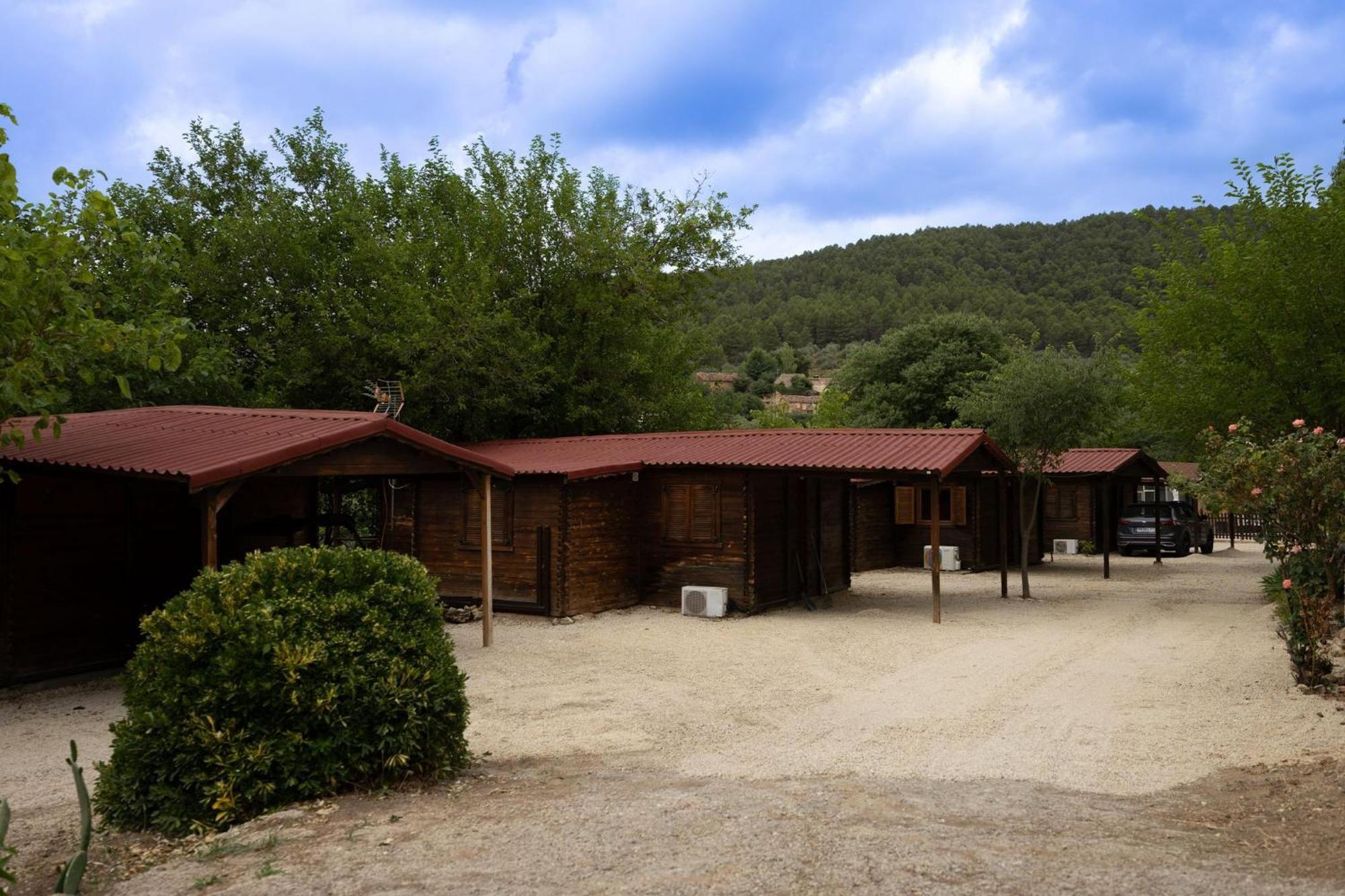 Cabanas Rurales - Las Taneas Yeste Luaran gambar