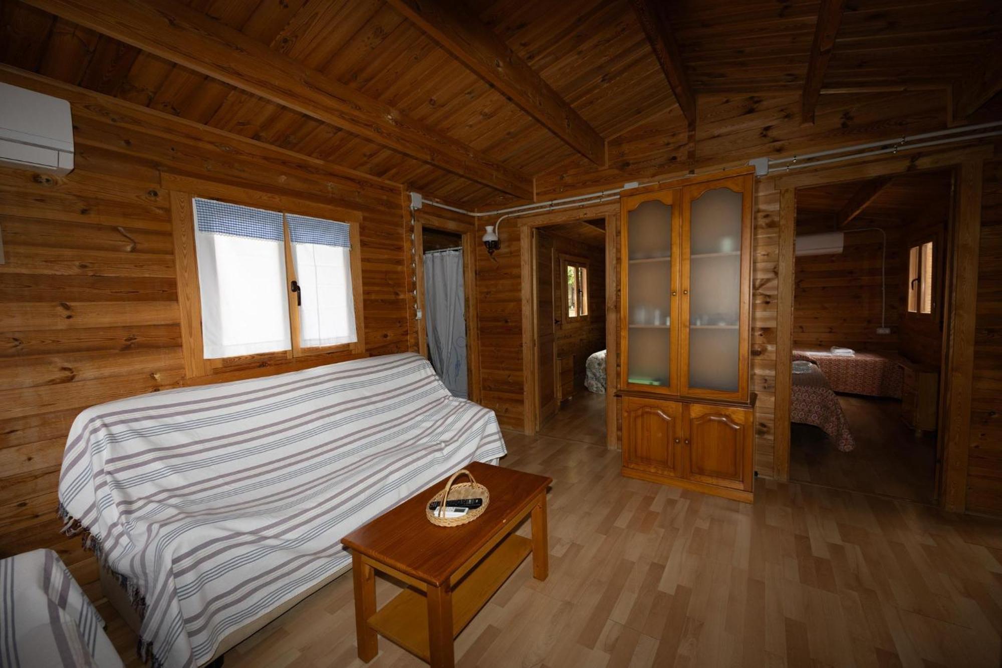 Cabanas Rurales - Las Taneas Yeste Luaran gambar